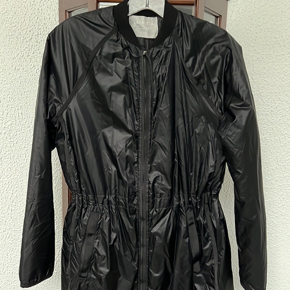 Athleta Size Small Summit Black Insulated Longline Parka Rain Jacket Lightweight - Picture 1 of 14